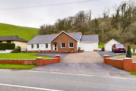 4 bedroom detached bungalow for sale - Trawsmawr, Carmarthen