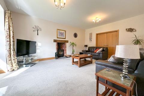 6 Chelford Road, Somerford, Congleton, CW12 4QD