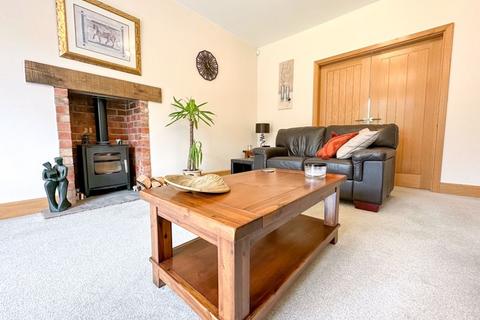 6 Chelford Road, Somerford, Congleton, CW12 4QD