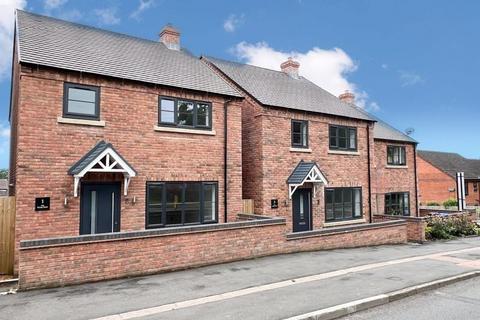 3 bedroom detached house for sale, Flying Horse, Ashbourne Road, Leek, ST13 5BJ.