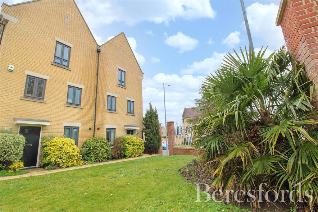 Roberts Road, Colchester, CO2 4 bed semidetached house for sale £425,000