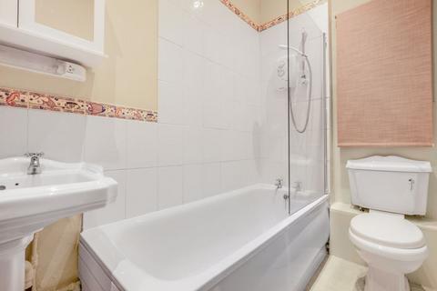 1 bedroom apartment for sale - South Bank Terrace, Surbiton