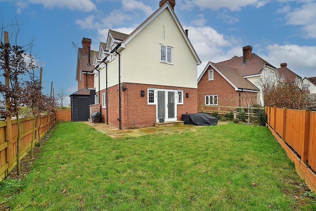 Park, Soulbury LU7 2 bed semidetached house £365,000