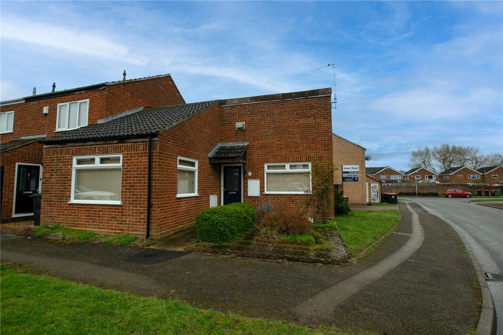 Leighton Buzzard, Bedfordshire LU7 2 bed bungalow for sale £300,000