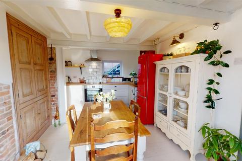 3 bedroom cottage for sale - The Bar The Bar, Laxton