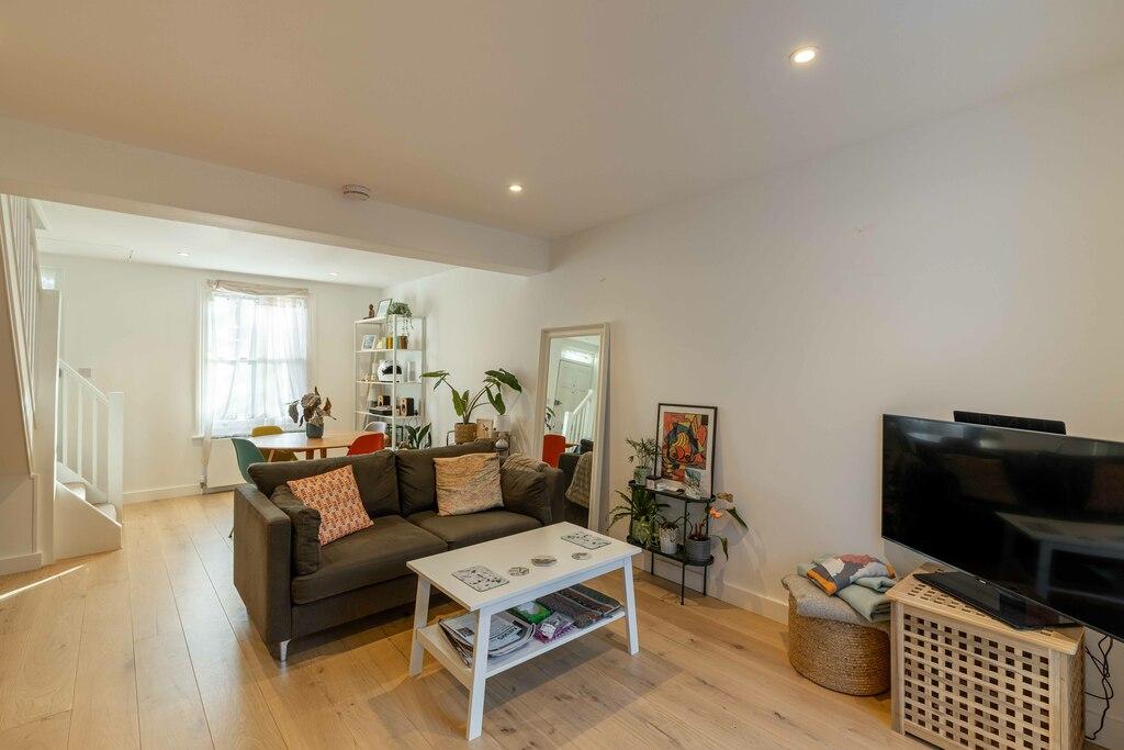 Sandilands Road, Fulham, SW6 3 bed property £6,500 pcm (£1,500 pw)