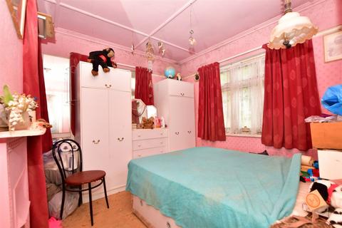 3 bedroom detached bungalow for sale - Pilgrims Way, Trottiscliffe, West Malling, Kent