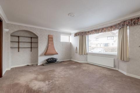 54 Cammo Grove, Edinburgh, EH4 8EX