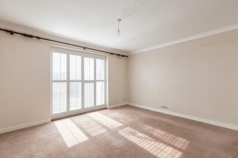 54 Cammo Grove, Edinburgh, EH4 8EX