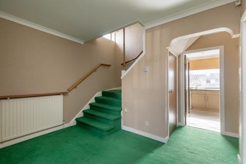 54 Cammo Grove, Edinburgh, EH4 8EX