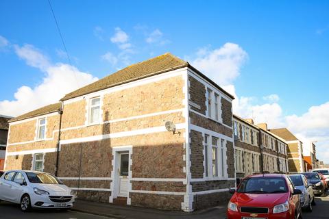 4 bedroom end of terrace house to rent - Whitchurch Place, Cathays, Cardiff, CF24