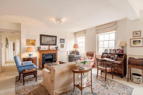 2 bedroom flat for sale - Cranmer Court, Whiteheads Grove, Chelsea, London, SW3