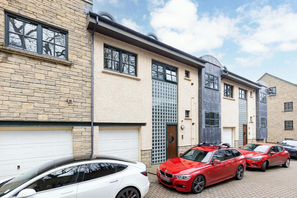 46/2 West Mill Road, Colinton... 4 bed duplex £450,000