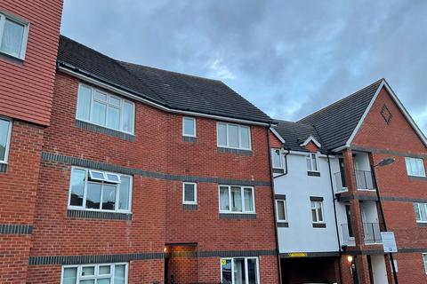 2 bedroom apartment for sale - Tower Close, East Grinstead, West Sussex