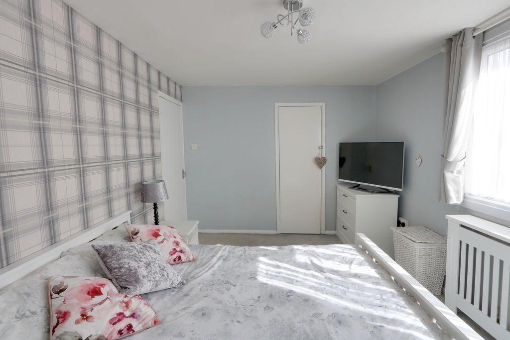 Bedroom 2 (Double)