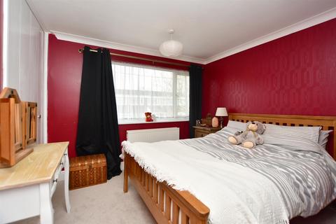 13 Wildman Close, Gillingham, ME8 9SL