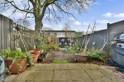 13 Wildman Close, Gillingham, ME8 9SL