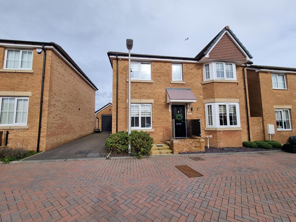 Railway Road, Rhoose, Barry, South 4 bed detached house for