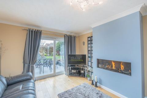 3 bedroom detached house for sale - Rectory Way, Stilton, PE7