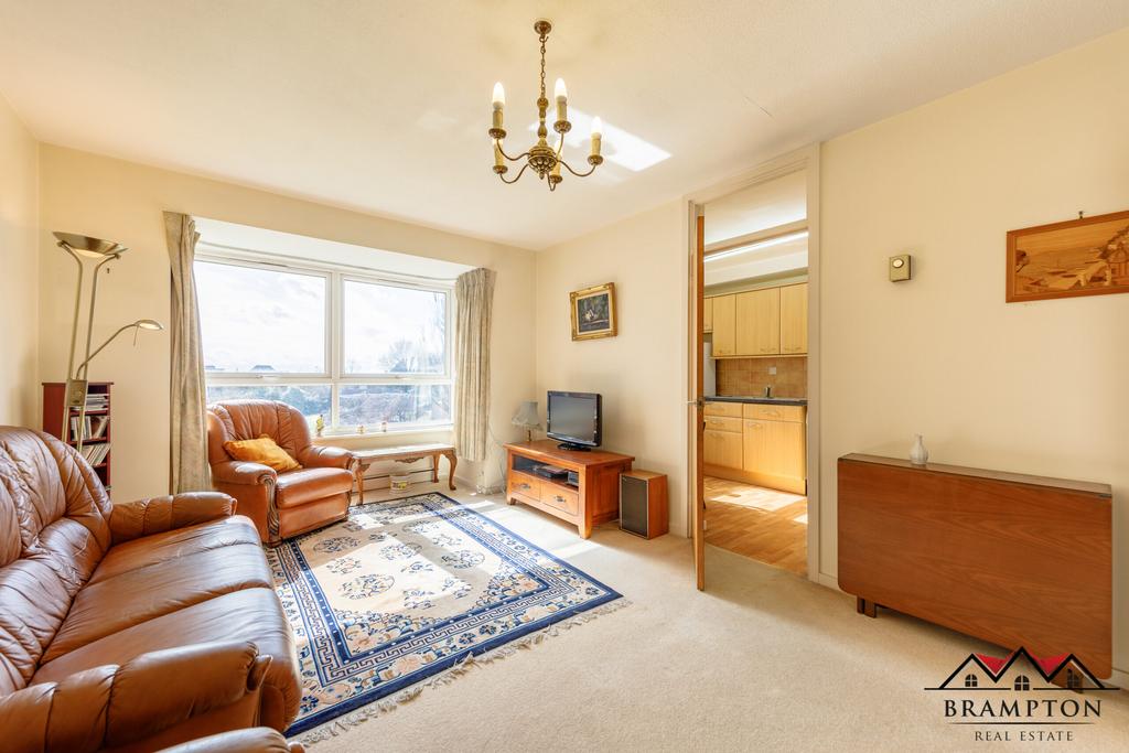 Raffles House, Brampton Grove, NW4 2 bed flat for sale - £425,000