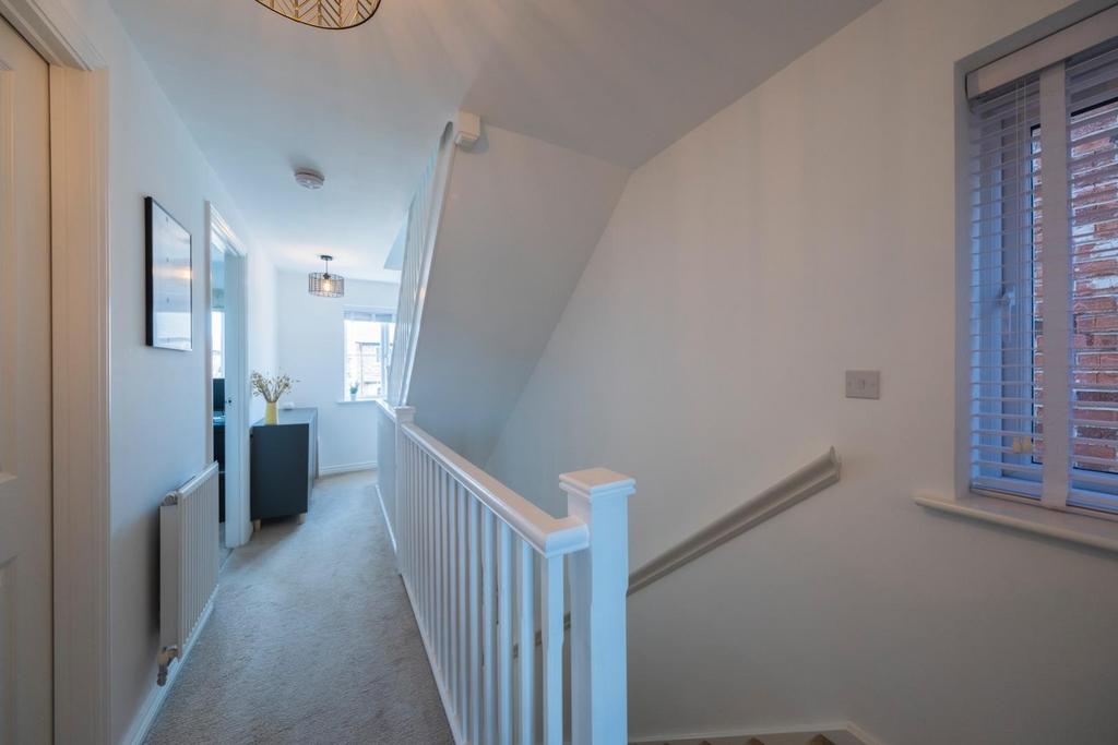 24 Gibson Close-018.JPG