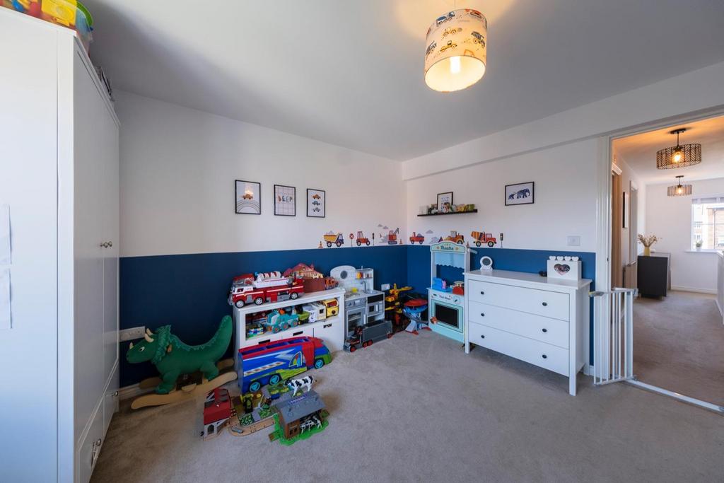 24 Gibson Close-013.JPG