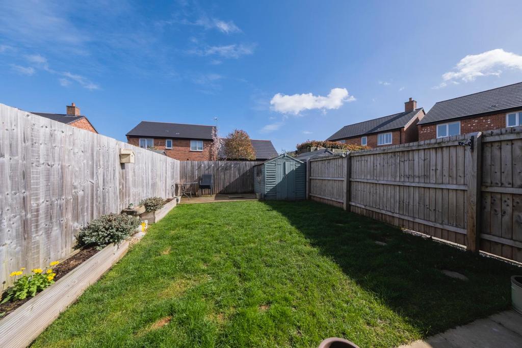 24 Gibson Close-025.JPG