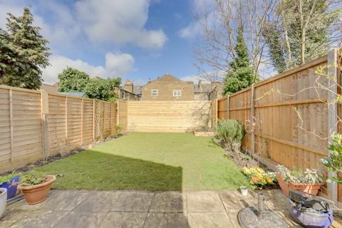19 Springrice Road, London, SE13 6HS