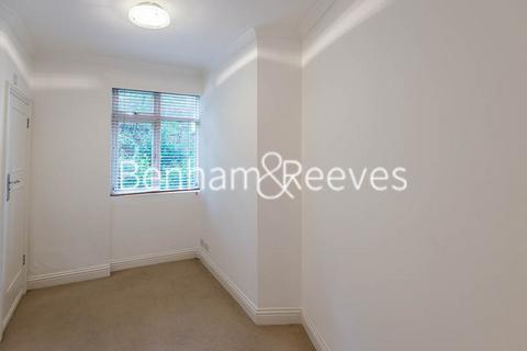 3 bedroom apartment to rent - Avenue Road, St John's Wood NW8