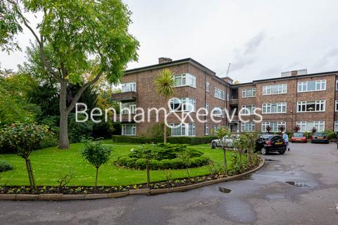 3 bedroom apartment to rent - Avenue Road, St John's Wood NW8