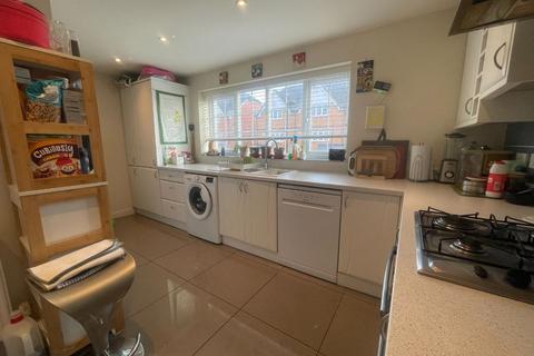 64 Franklins, Maple Cross, Rickmansworth, WD3 9SY