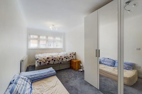 64 Franklins, Maple Cross, Rickmansworth, WD3 9SY
