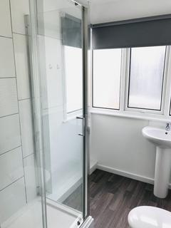 1 bedroom flat to rent - 98a Beaufort Road