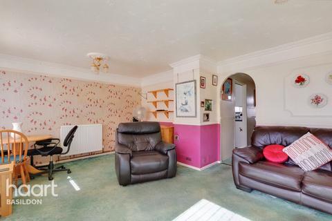 100 Lincoln Road, Basildon, SS14 3RA