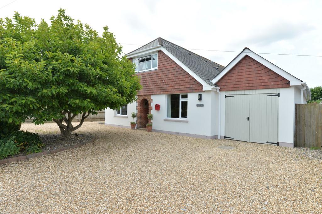 Lavender Road, Hordle, Lymington... 4 bed detached house for sale £