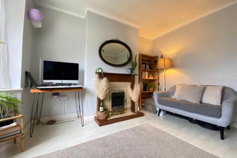 2 bedroom maisonette to rent, Orchid Road, London, N14