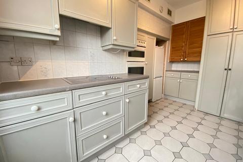 2 bedroom maisonette to rent, Orchid Road, London, N14