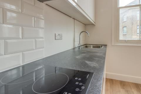 Studio to rent, Swinton Street, London WC1X