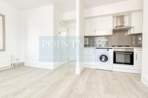 1 bedroom flat to rent, Deptford High Street, London SE8