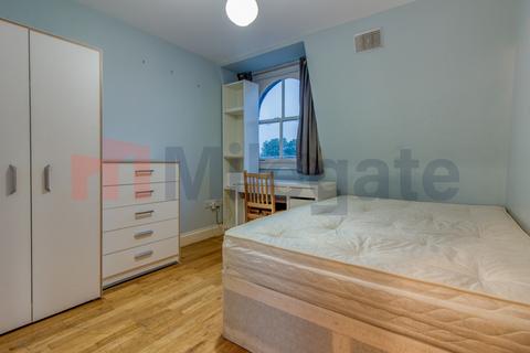2 bedroom flat to rent, Green Lanes, London N16