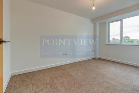 1 bedroom flat to rent, St. Edwards Way, Romford RM1