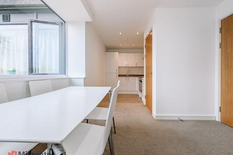 1 bedroom flat to rent, St. Edwards Way, Romford RM1