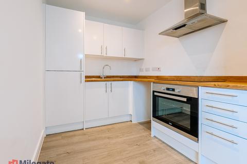 1 bedroom flat to rent, St. Edwards Way, Romford RM1