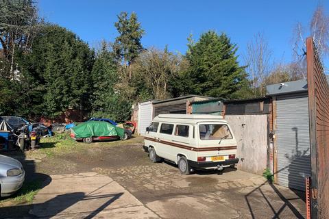 undefined, Avon Path, South Croydon CR2