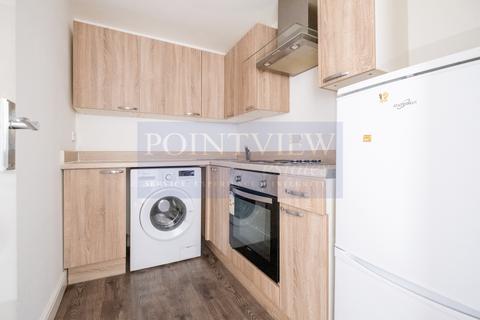 undefined, Lea Bridge Road, London E10