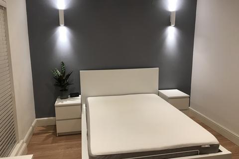 Studio to rent, Swinton Street, London WC1X