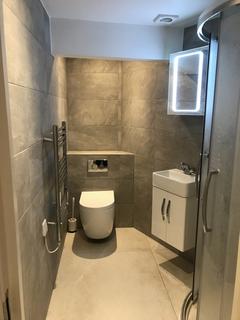 Studio to rent, Swinton Street, London WC1X