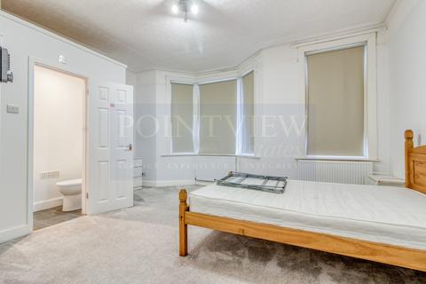 undefined, Southview Drive, Westcliff-On-Sea SS0