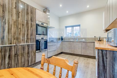 undefined, Southview Drive, Westcliff-On-Sea SS0