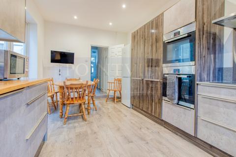 undefined, Southview Drive, Westcliff-On-Sea SS0